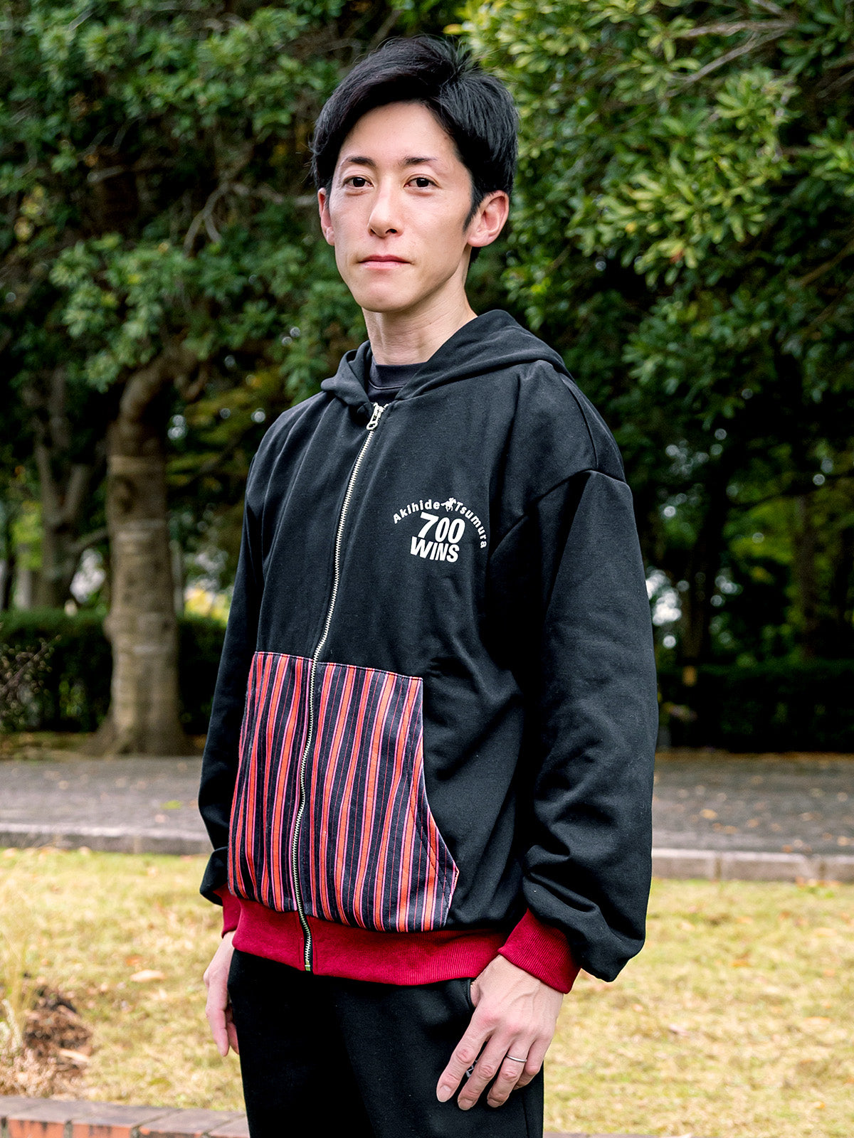 津村明秀騎手700勝メモリアル・ジップアップパーカー