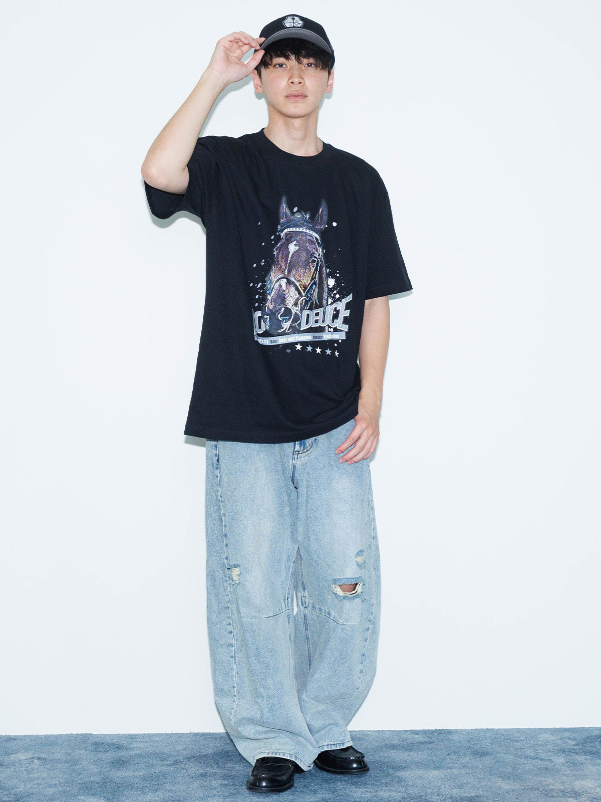 ドウデュース･ポートレートTシャツ