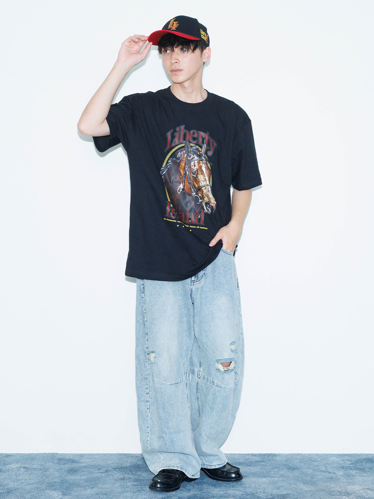リバティアイランド･ポートレートTシャツ