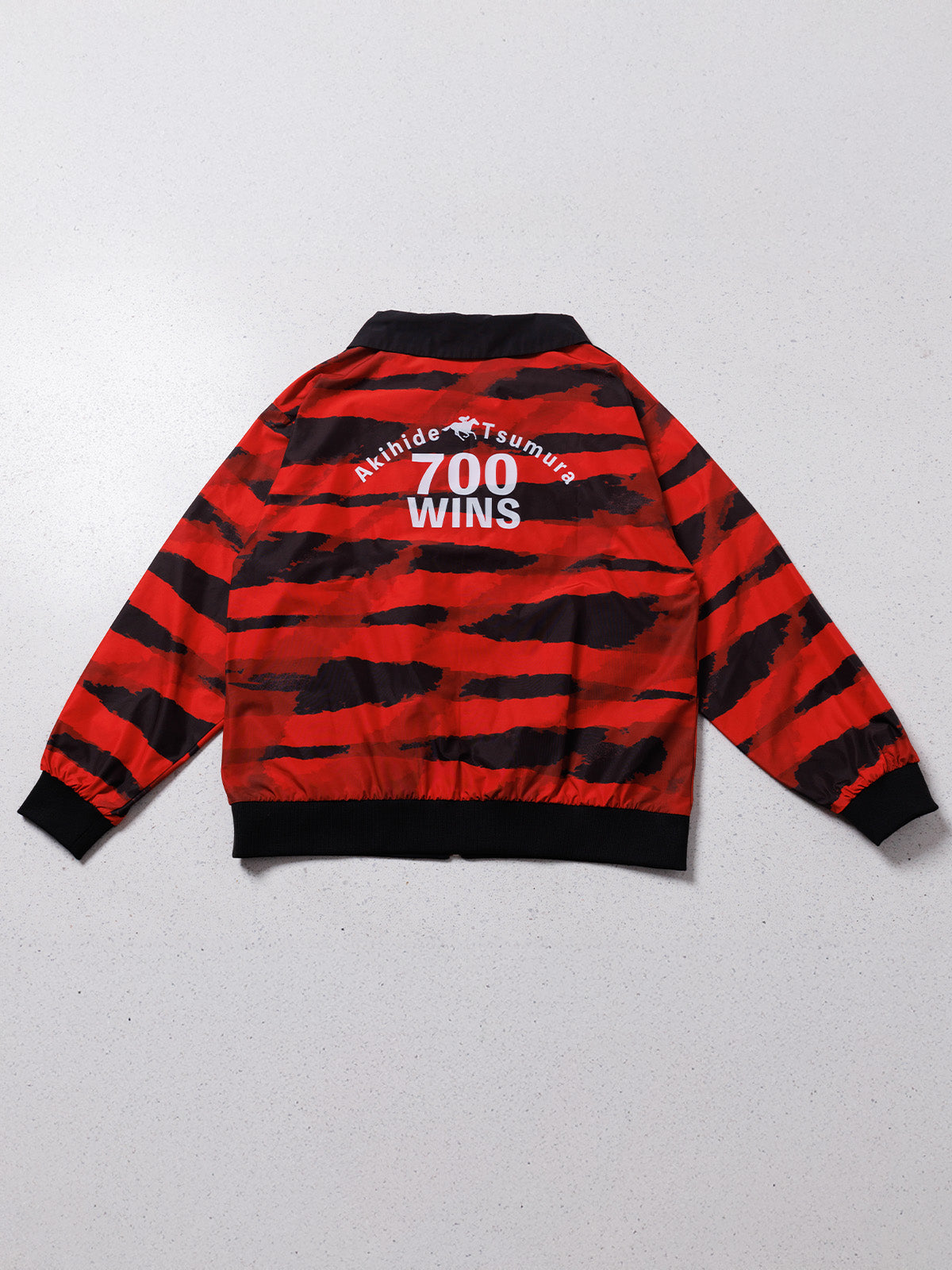 津村明秀騎手700勝メモリアル･ブルゾン