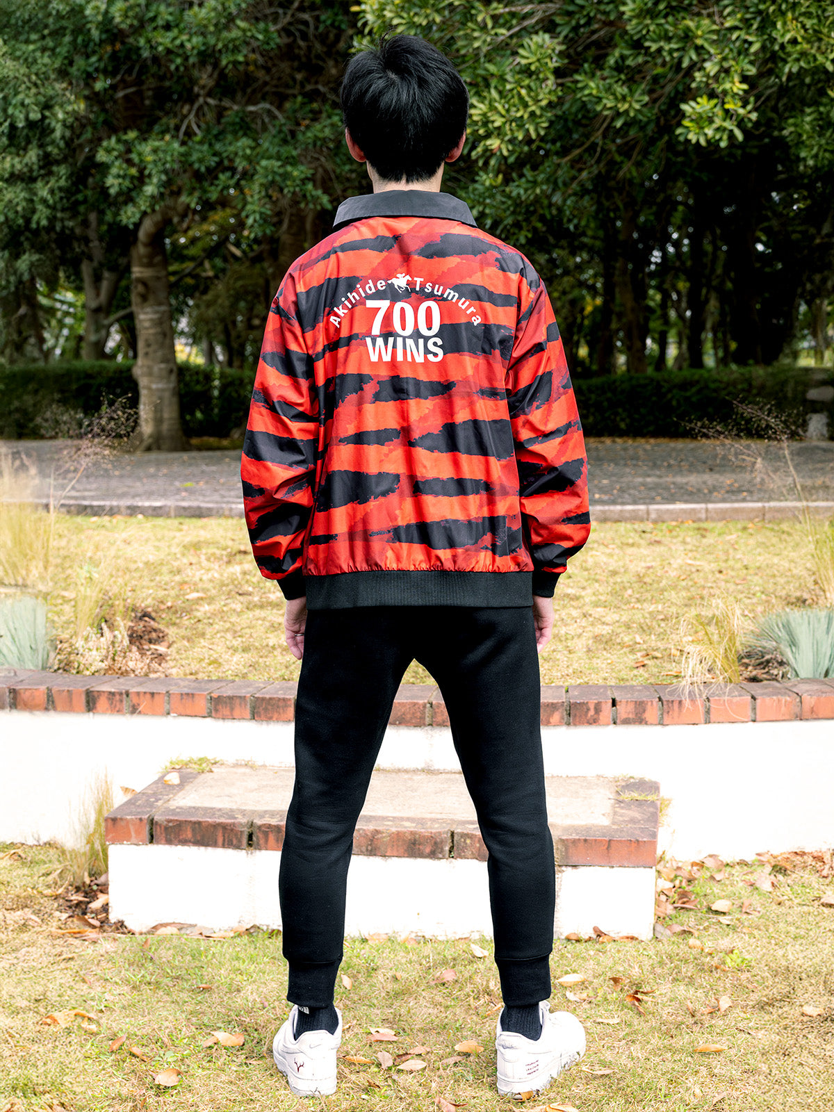 津村明秀騎手700勝メモリアル･ブルゾン